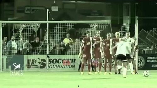 足球解说爆料视频最新下载,下载视频背后的精彩瞬间  第2张